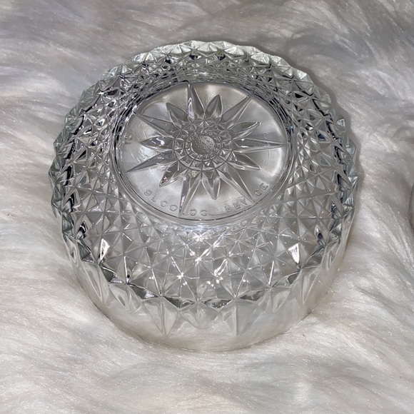 VTG Arcoroc France Clear Glass Bowl Starburst and Diamond Pattern Set if 4 - Picture 14 of 17